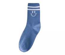 Load image into Gallery viewer, Smile Socks
